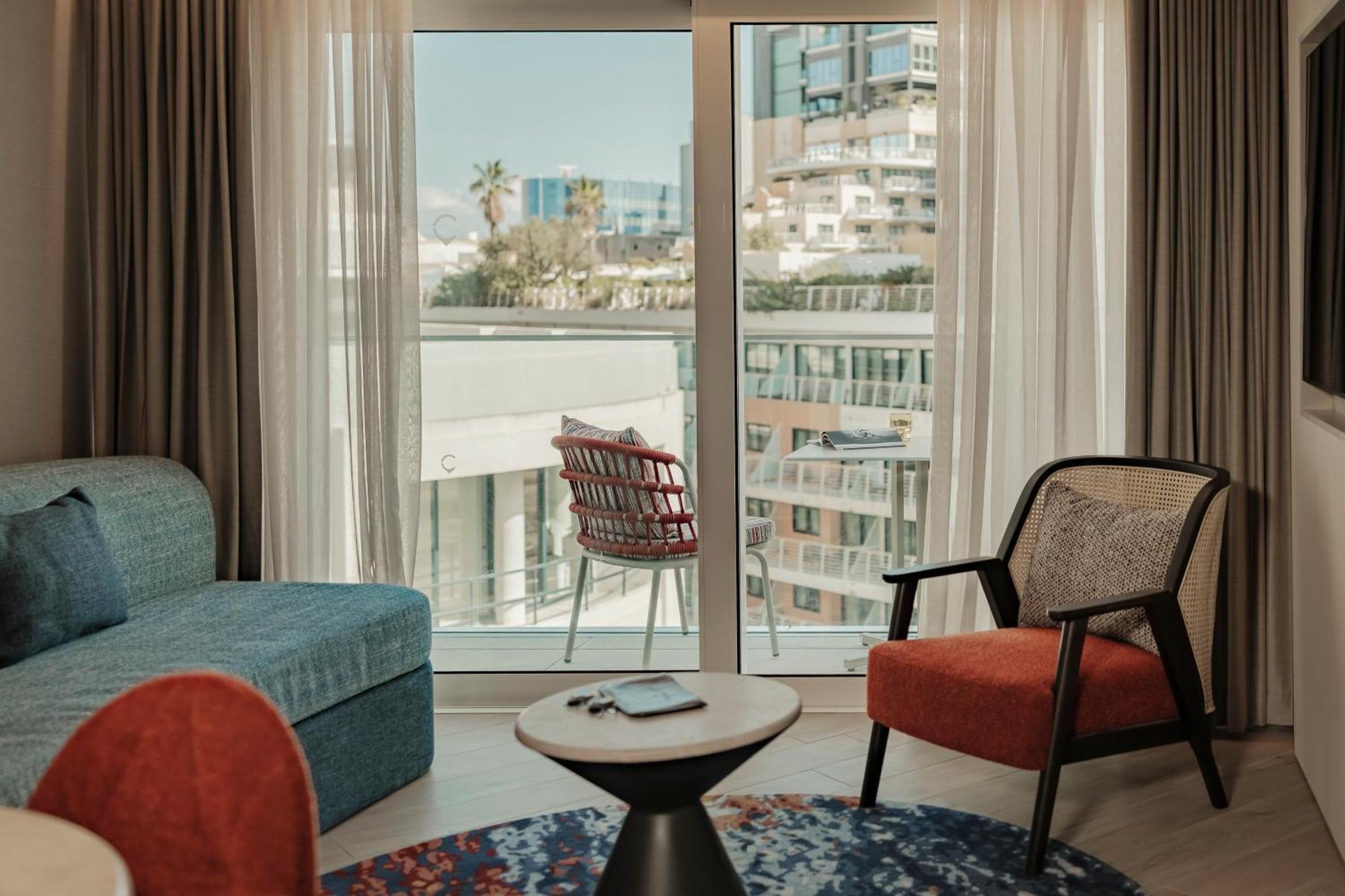Hotel Hyatt Centric Malta San Ġiljan Exterior foto
