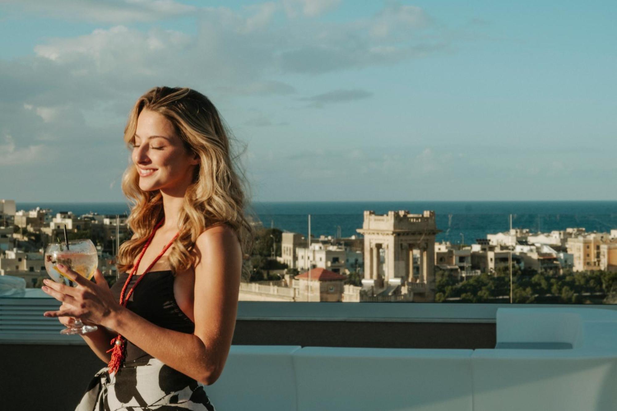 Hotel Hyatt Centric Malta San Ġiljan Exterior foto